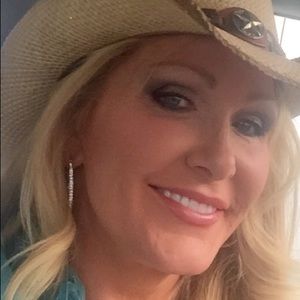 Meet your Posher, Dallas